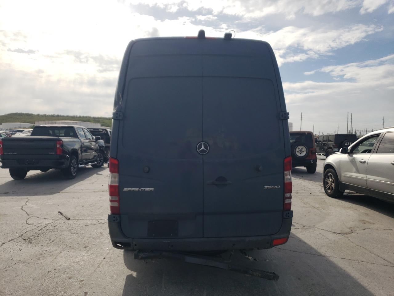 WD3PE7CD6JP632401 2018 Mercedes-Benz Sprinter 2500