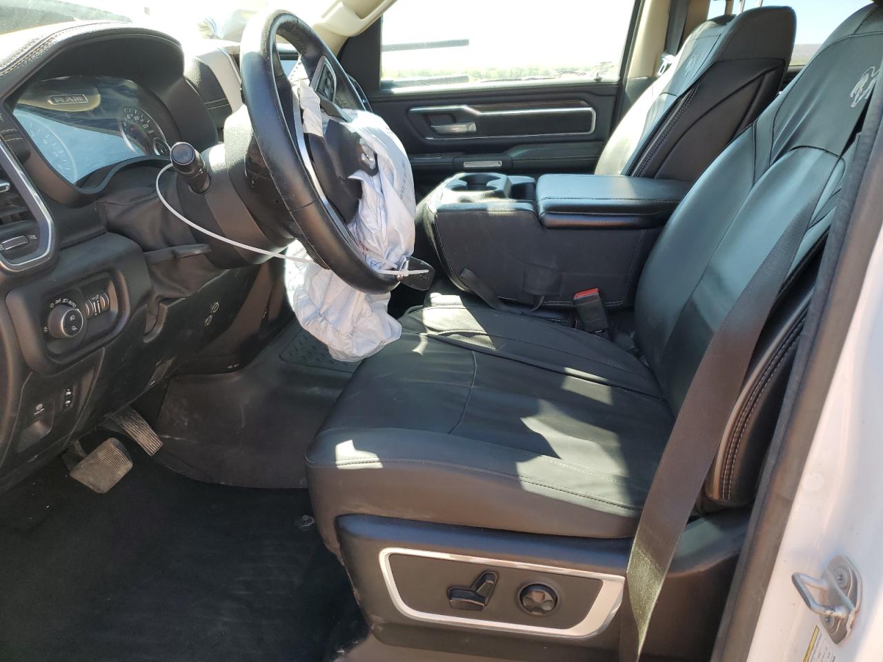 1C6SRFJT1LN170439 2020 Ram 1500 Laramie