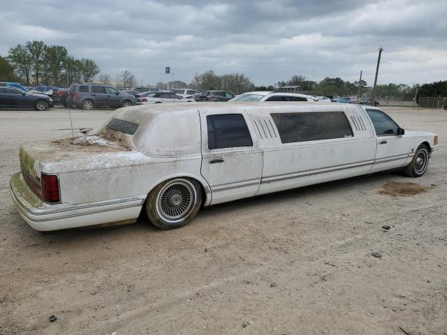 1992 Lincoln Town Car Executive VIN: 1LNLM81W3NY710601 Lot: 49370234