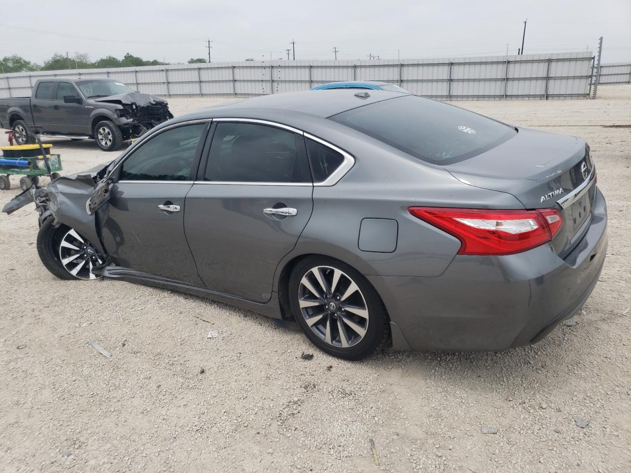 1N4AL3AP8GC132284 2016 Nissan Altima 2.5