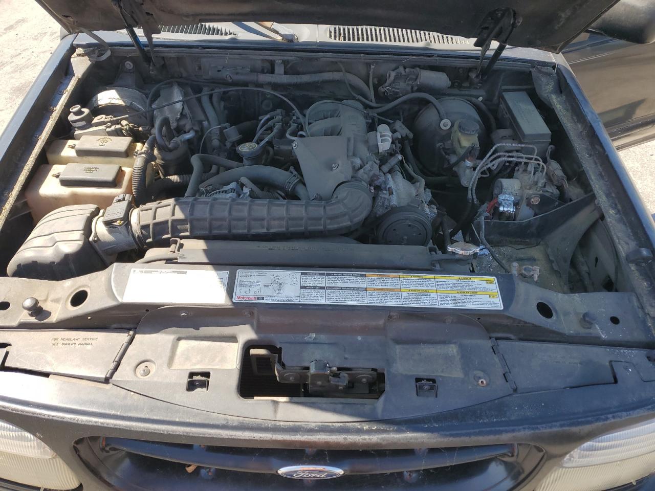 1FMYU22X1WUC17843 1998 Ford Explorer