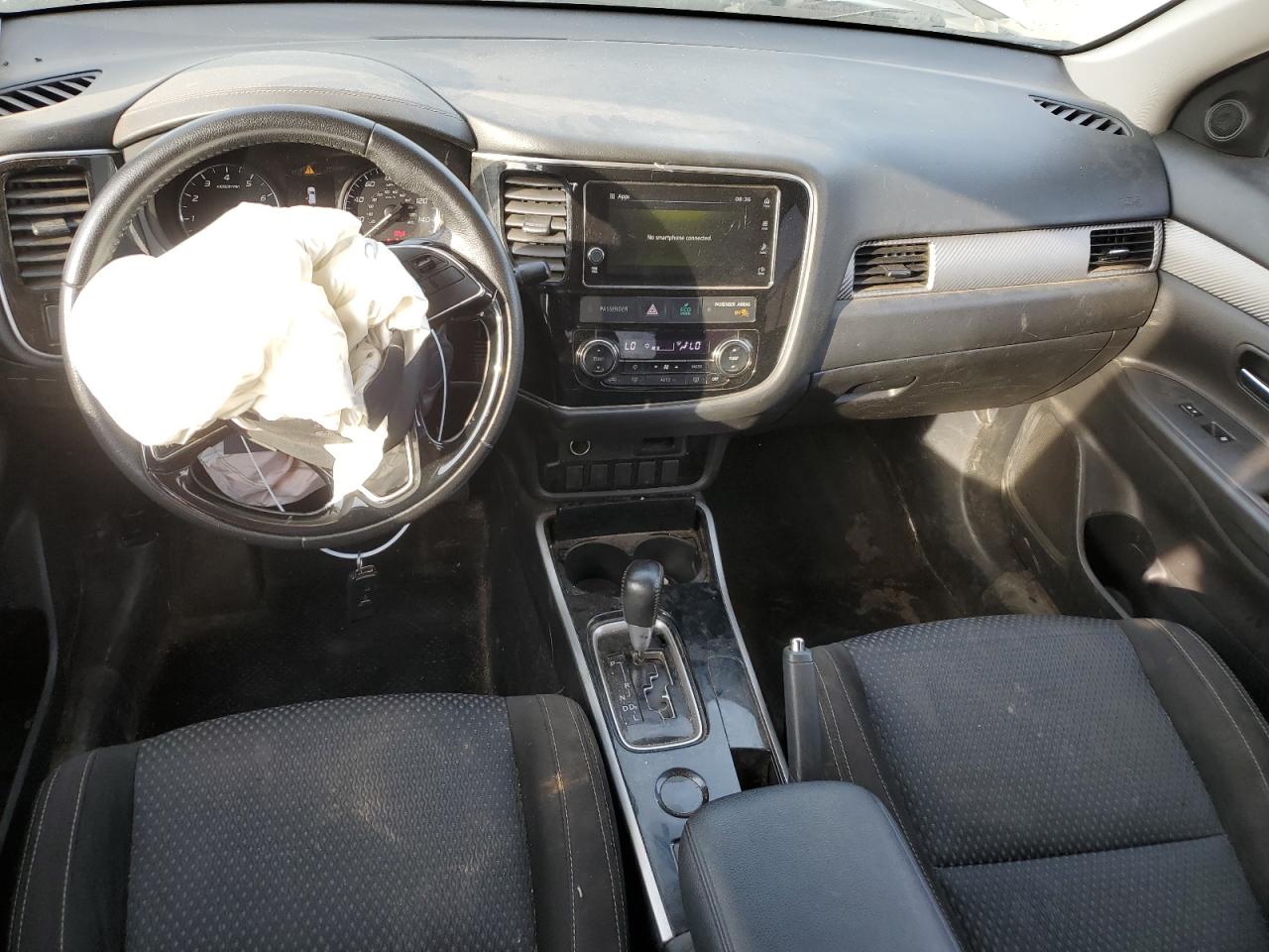 JA4AD3A38JZ011838 2018 Mitsubishi Outlander Se