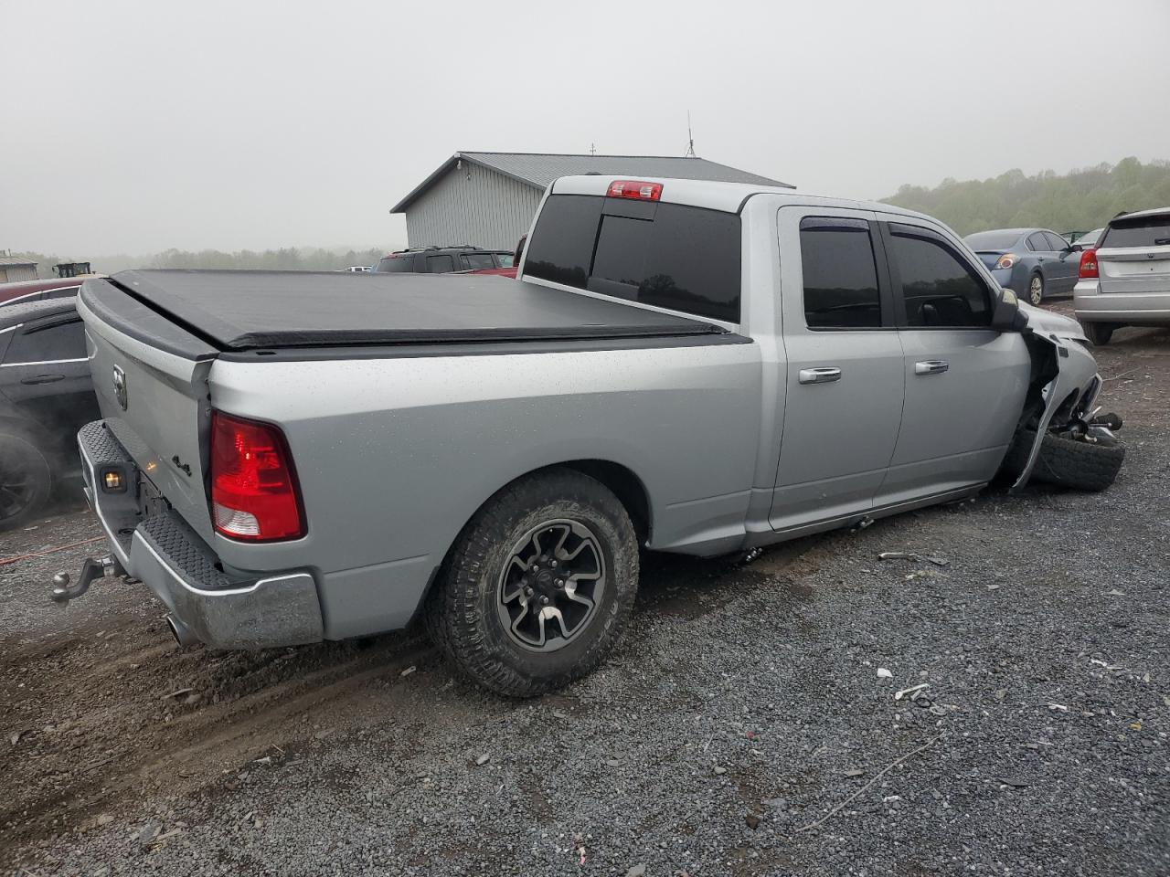 1C6RR7GT7FS524384 2015 Ram 1500 Slt