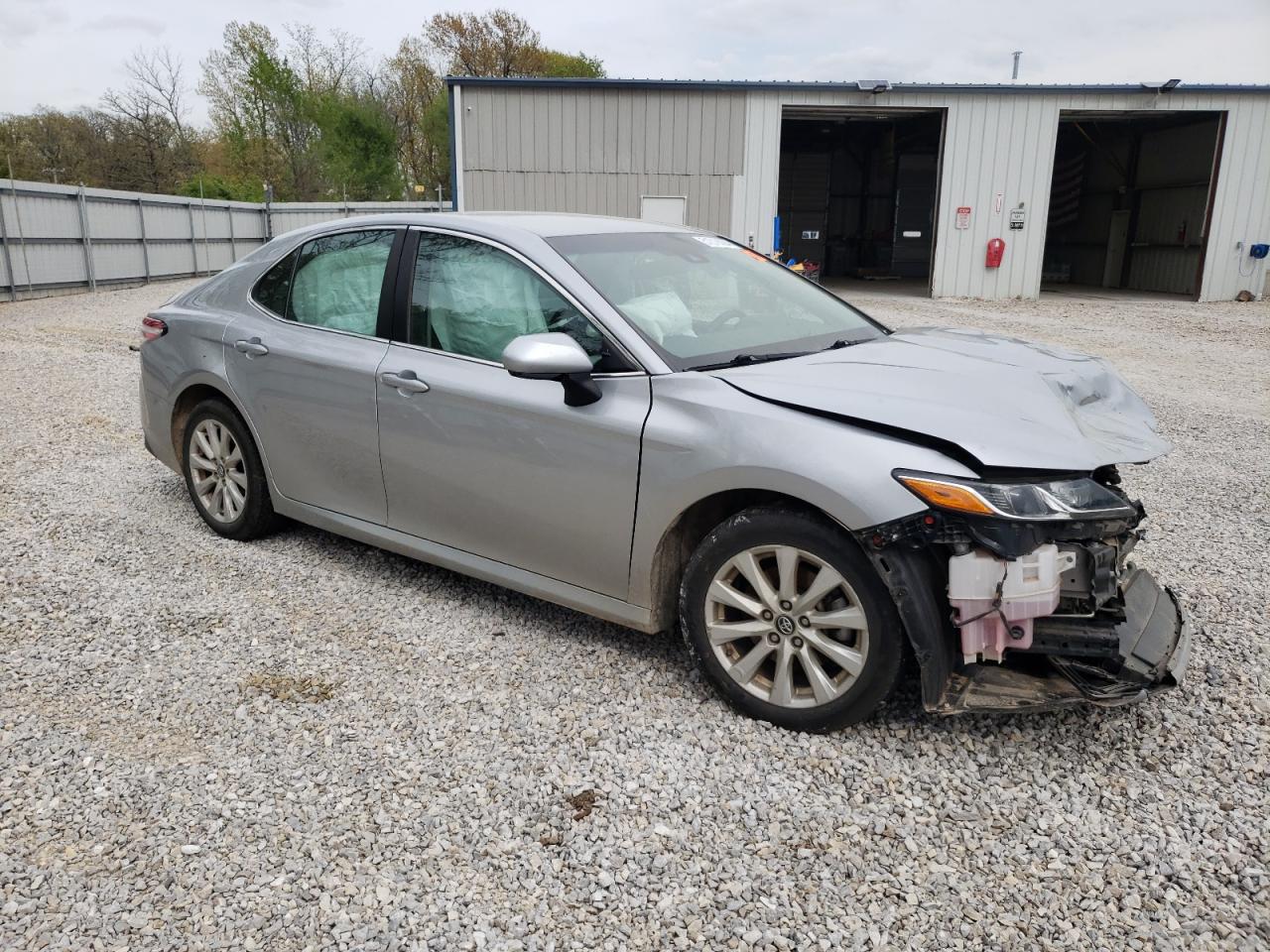 2018 Toyota Camry L vin: 4T1B11HK3JU068008