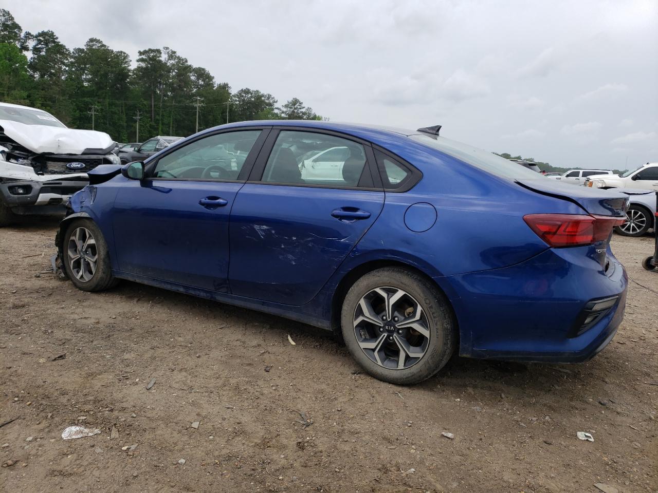 2021 Kia Forte Fe vin: 3KPF24AD7ME385521