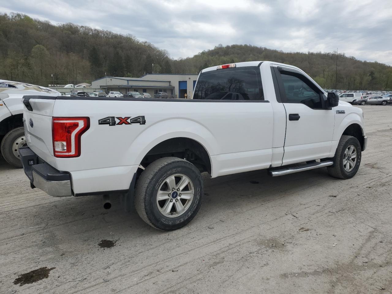 2017 Ford F150 vin: 1FTMF1E8XHKC09069