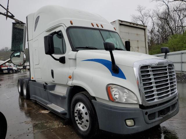 Lot #2468864856 2017 FREIGHTLINER CASCADIA 1 salvage car