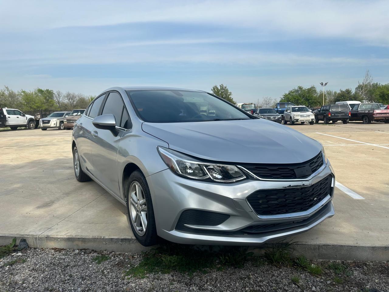 VIN: 1G1BE5SM6J7115002 2018 CHEVROLET CRUZE