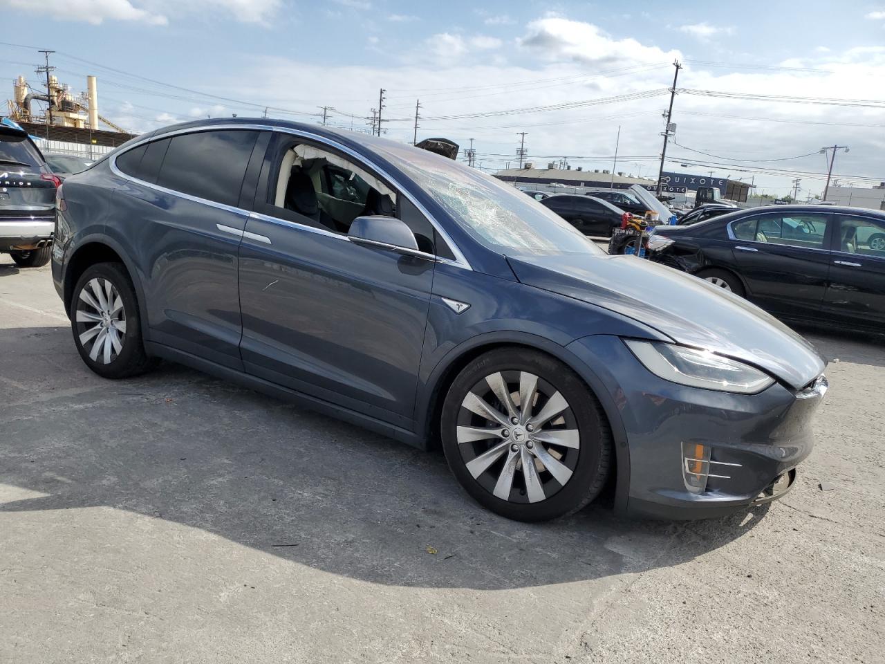 5YJXCBE24GF017682 2016 Tesla Model X