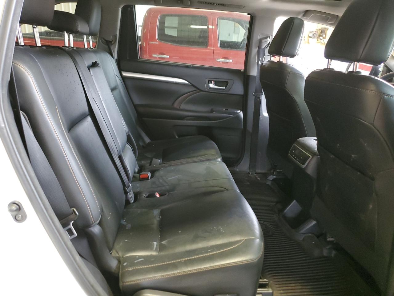 5TDJZRFH3HS472407 2017 Toyota Highlander Se