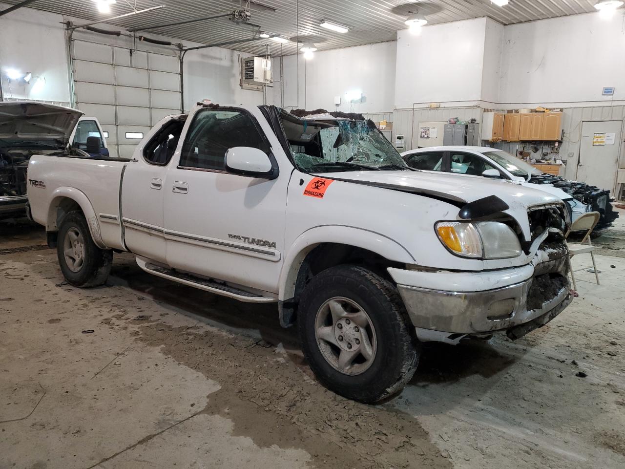 5TBBT4810YS084469 2000 Toyota Tundra Access Cab Limited