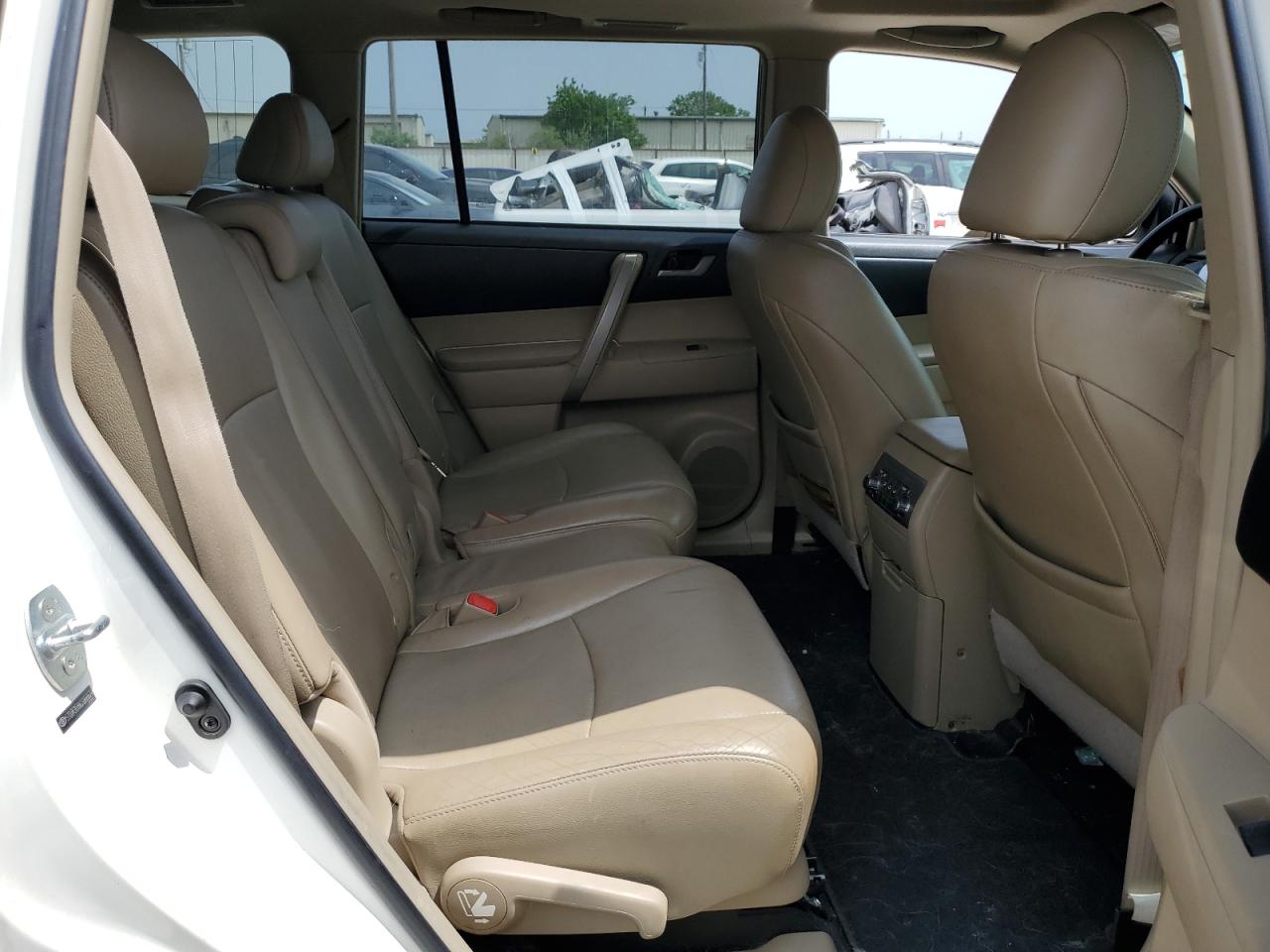 5TDZK3EHXCS066624 2012 Toyota Highlander Base