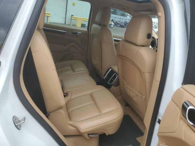 VIN WP1AA2A29HKA85075 2017 Porsche Cayenne no.11