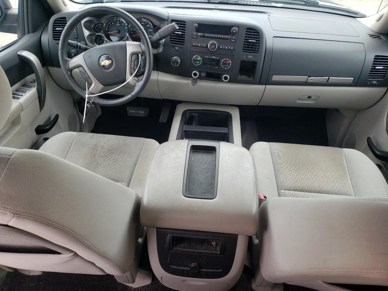 3GCPKSE32BG137818 2011 Chevrolet Silverado K1500 Lt