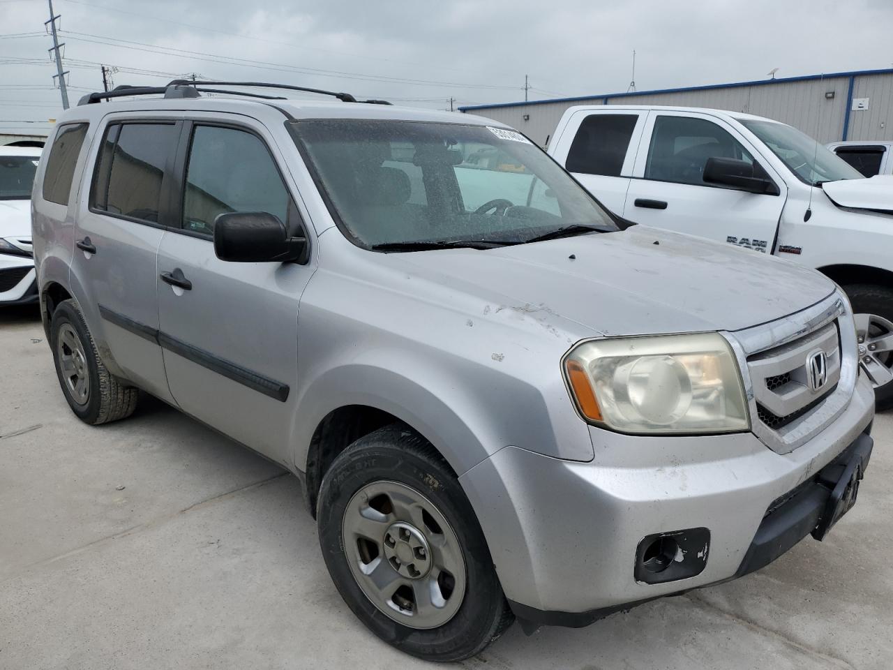 5FNYF3H29BB016212 2011 Honda Pilot Lx