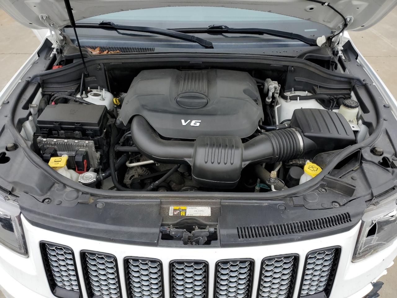 1C4RJFAG1FC687273 2015 Jeep Grand Cherokee Laredo