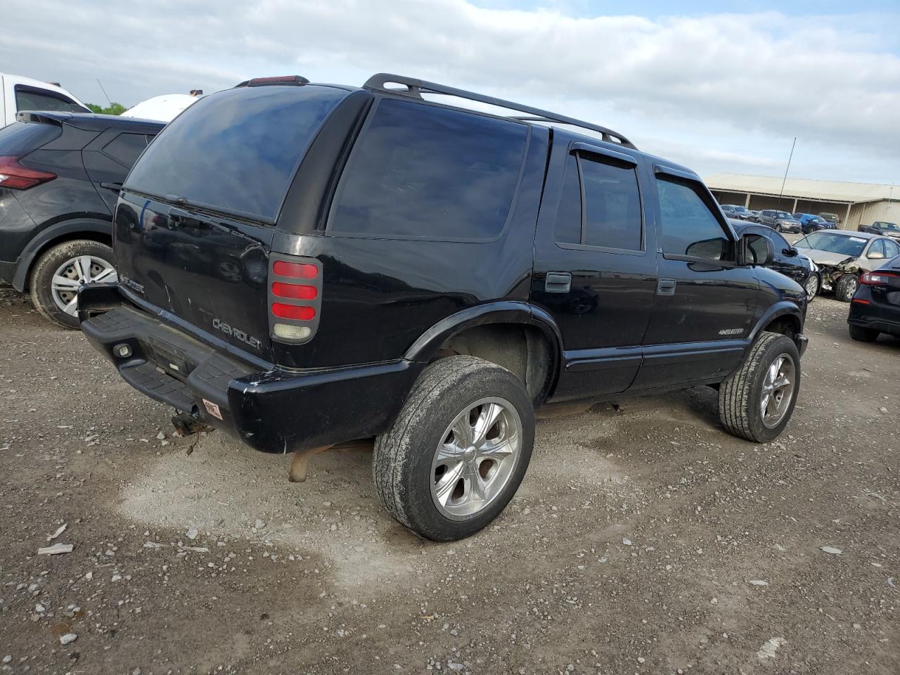 1GNDT13W12K188234 2002 Chevrolet Blazer