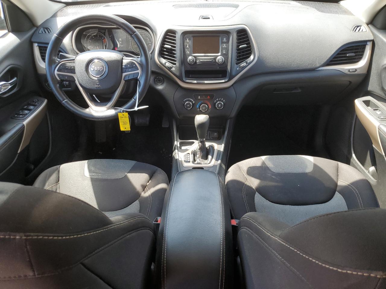 1C4PJLCB7JD552602 2018 Jeep Cherokee Latitude