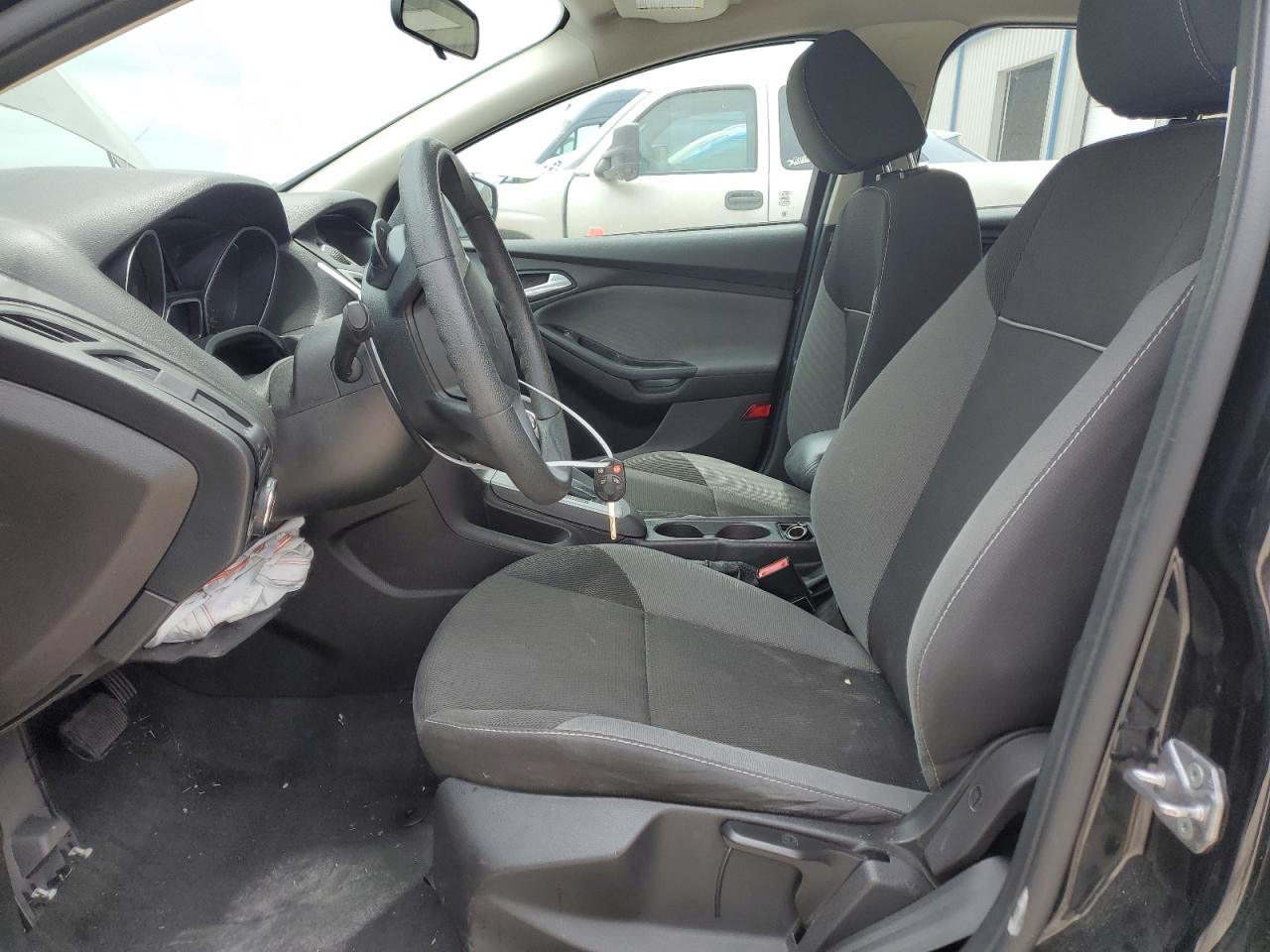 1FADP3F27EL281829 2014 Ford Focus Se