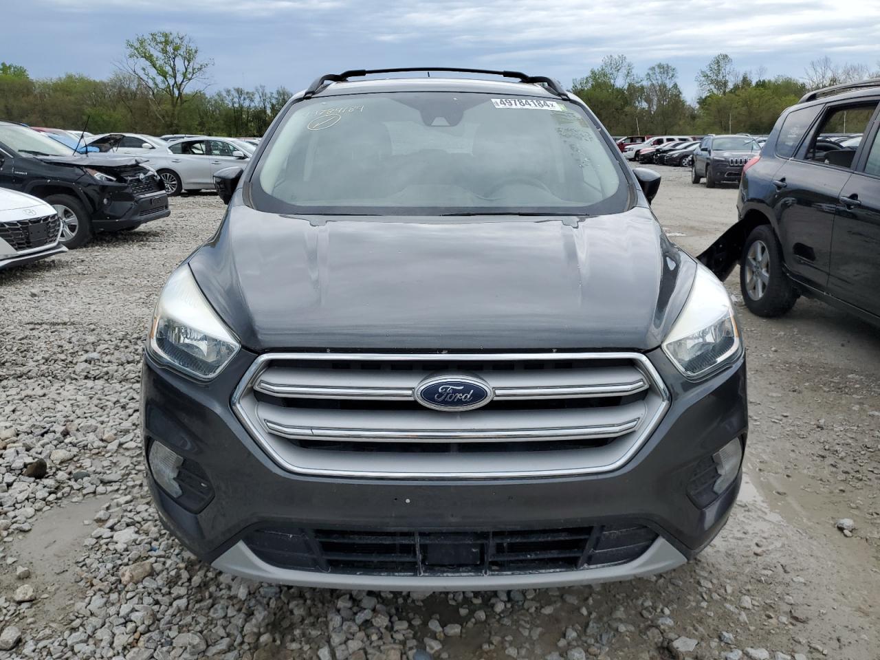 1FMCU9GD0JUB17002 2018 Ford Escape Se