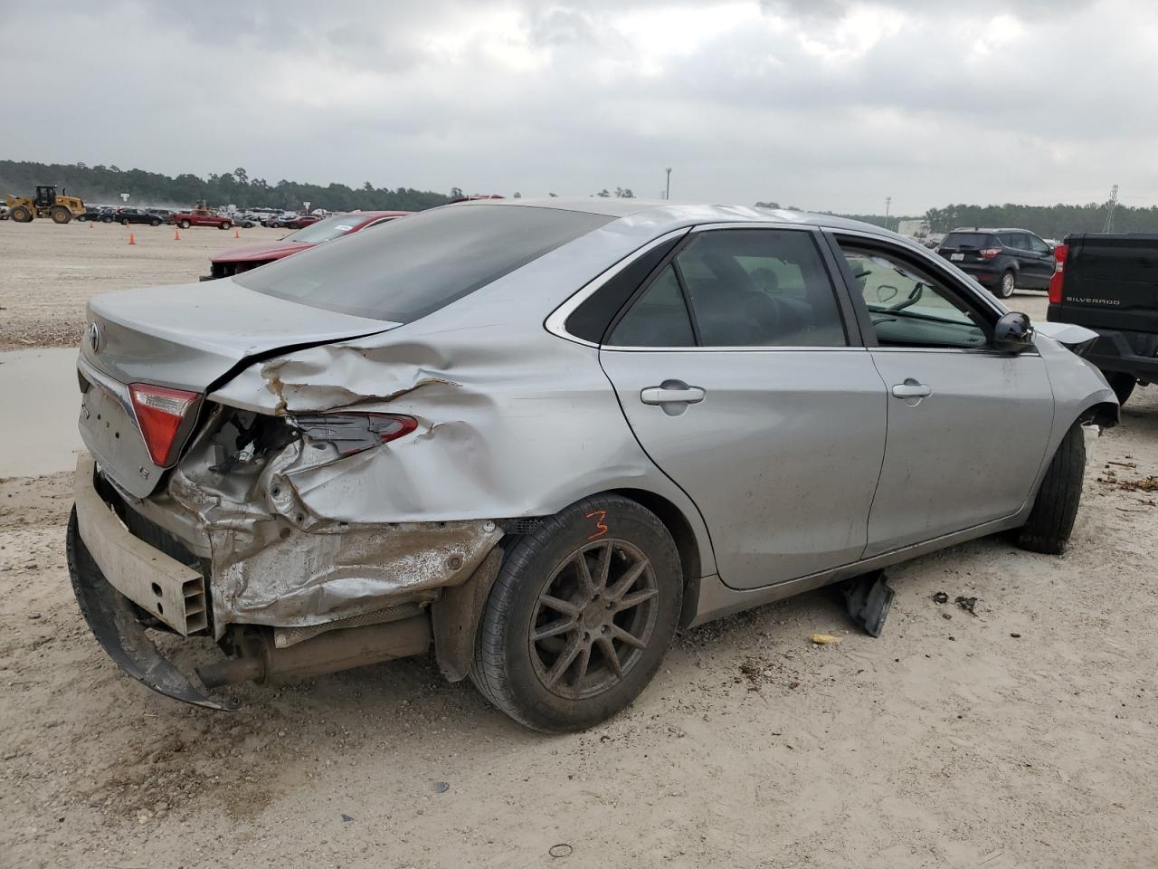 2016 Toyota Camry Le vin: 4T1BF1FK4GU117696