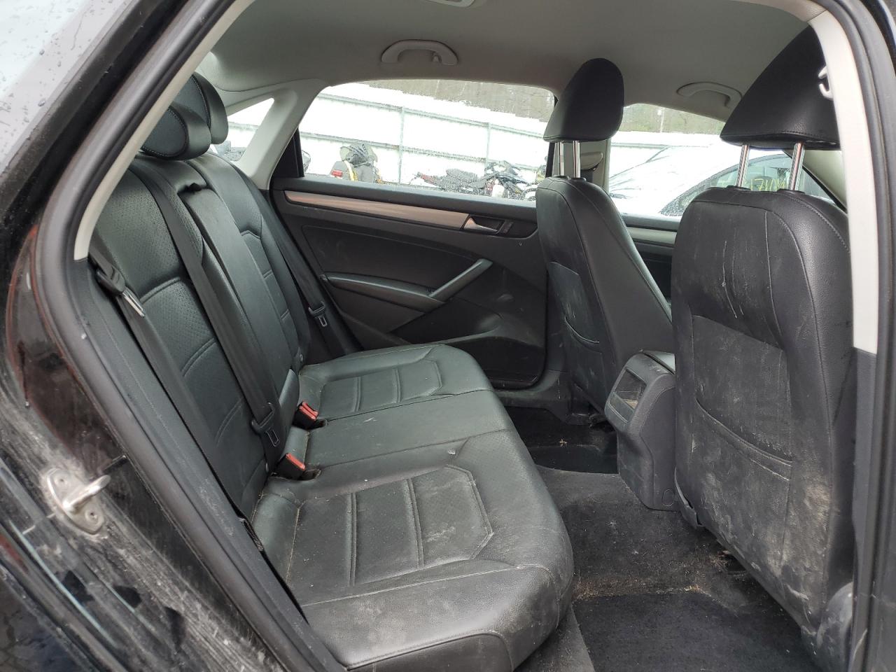 1VWAT7A32FC026682 2015 Volkswagen Passat S