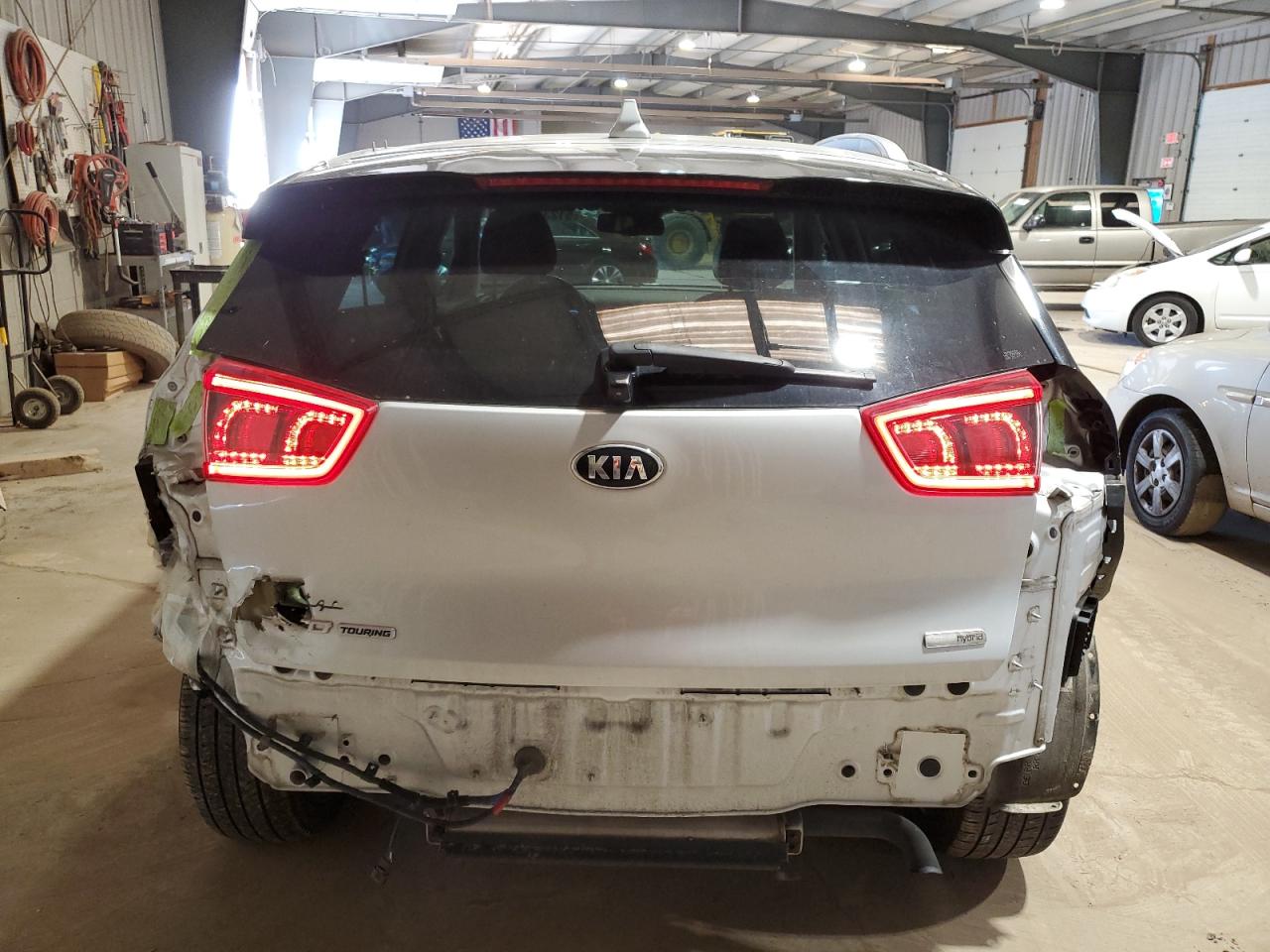 KNDCE3LC1J5120934 2018 Kia Niro Touring