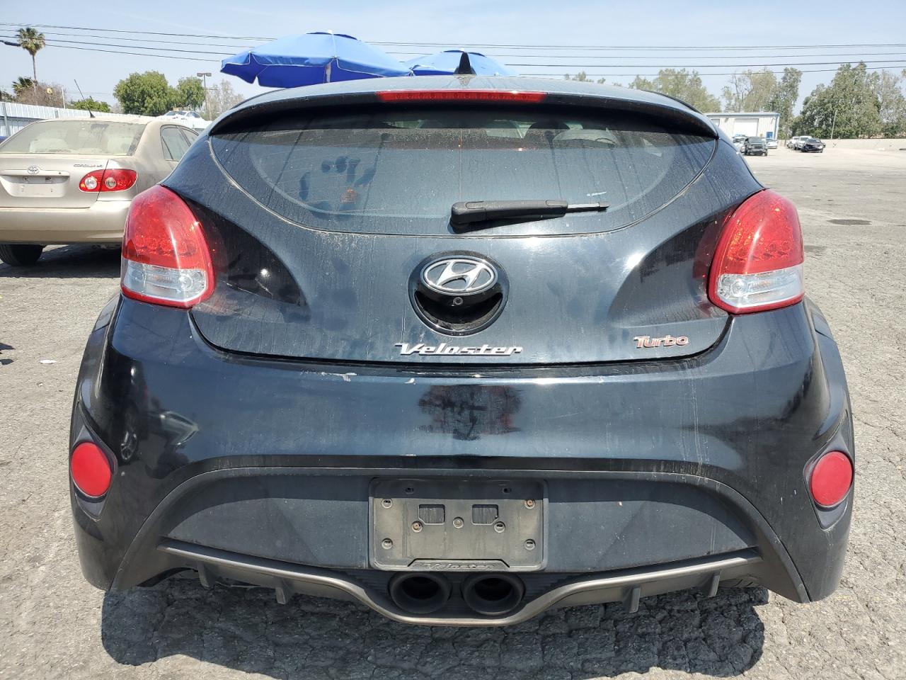 KMHTC6AE6FU233072 2015 Hyundai Veloster Turbo