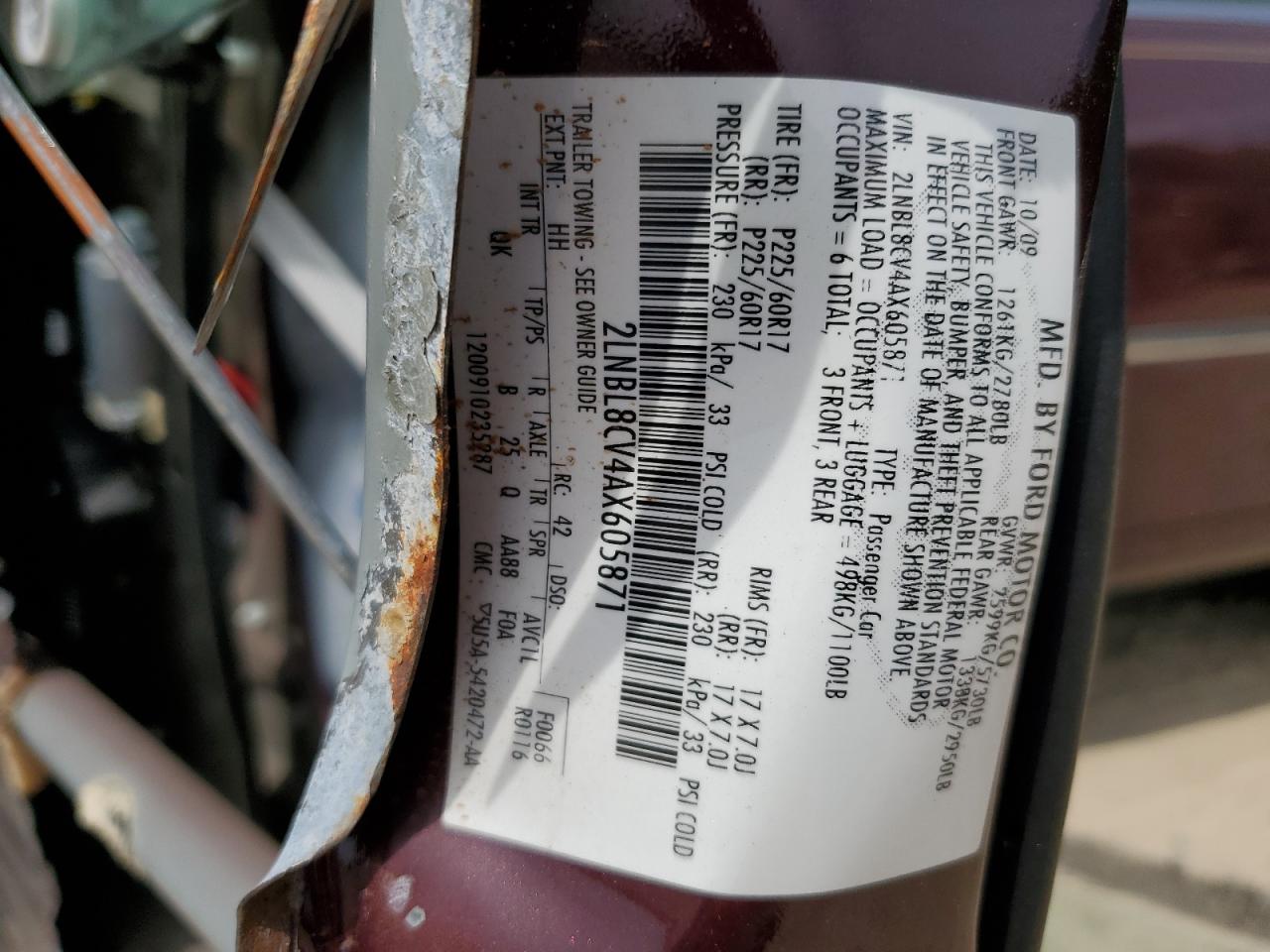 2LNBL8CV4AX605871 2010 Lincoln Town Car Signature Limited