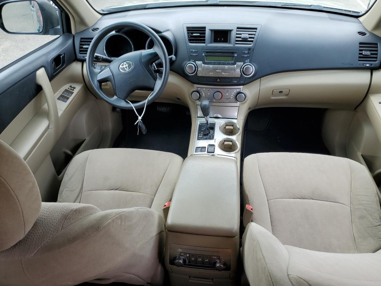 5TDZA3EH7BS012831 2011 Toyota Highlander Base