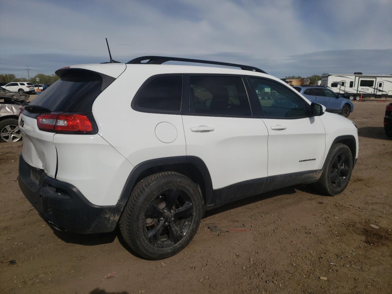 1C4PJMCX4JD515623 2018 Jeep Cherokee Latitude