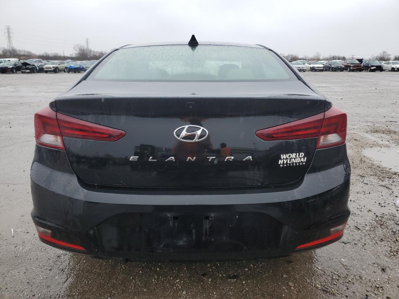 2019 Hyundai Elantra Sel vin: KMHD84LF2KU855713