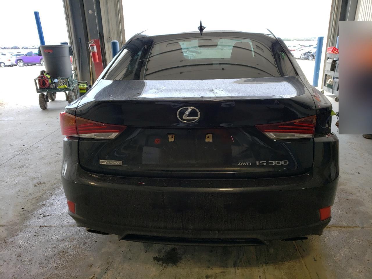 Lot #2891131219 2018 LEXUS IS 300