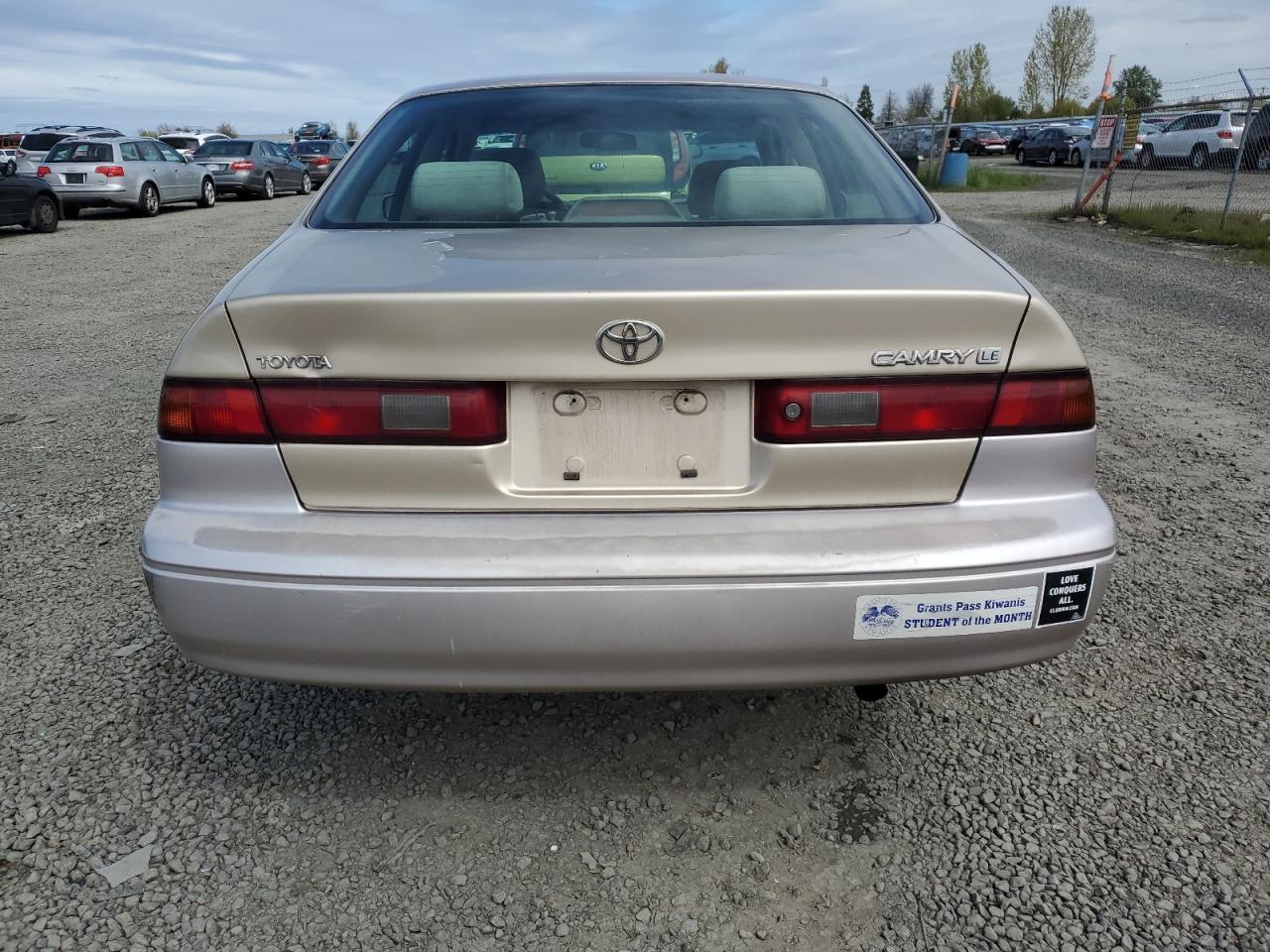 JT2BG22K6X0369818 1999 Toyota Camry Le