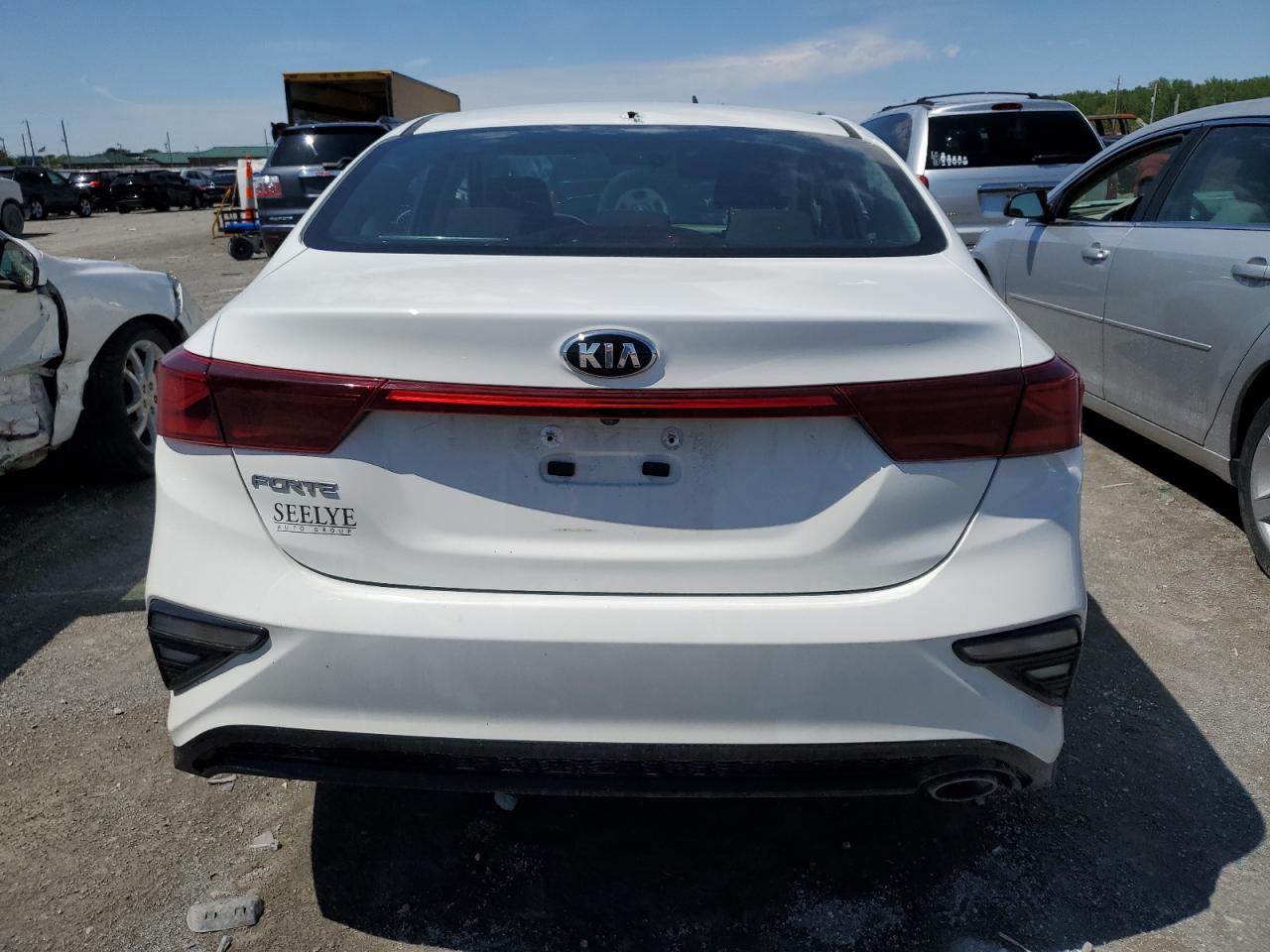 3KPF24AD8ME401497 2021 Kia Forte Fe