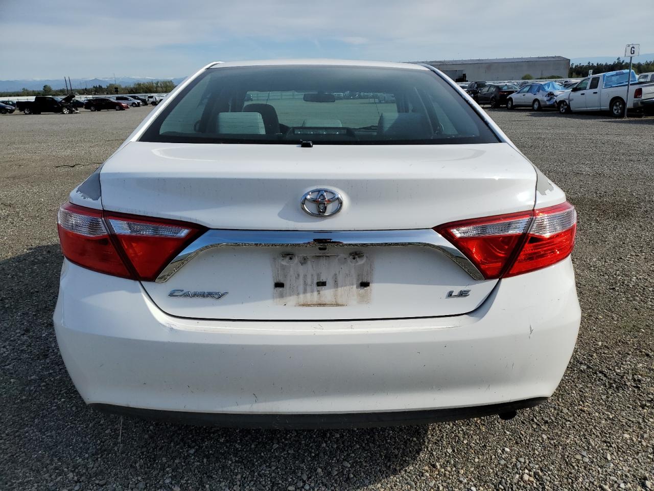 2015 Toyota Camry Le vin: 4T4BF1FK1FR481434