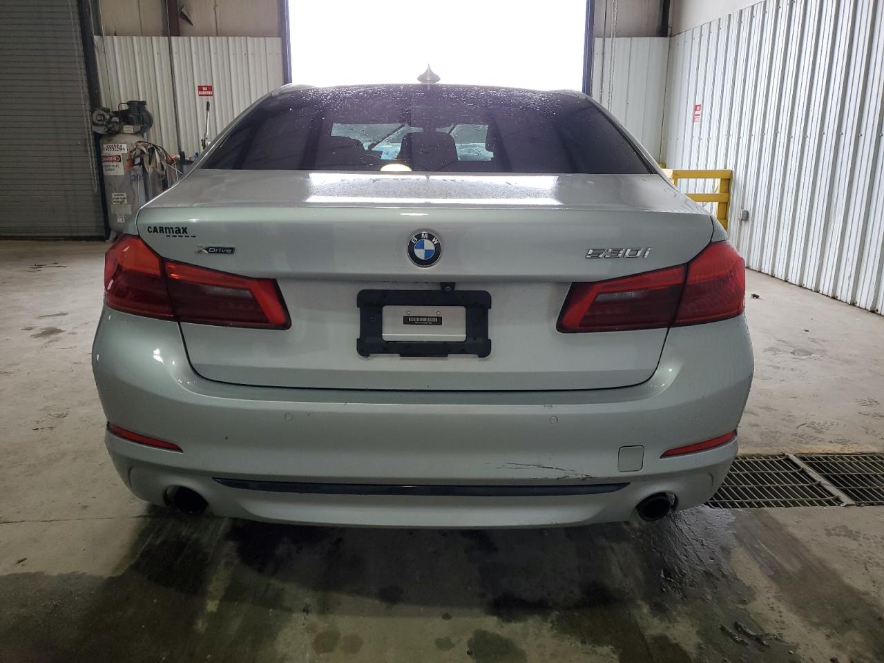 WBAJA7C59KG911422 2019 BMW 530 Xi