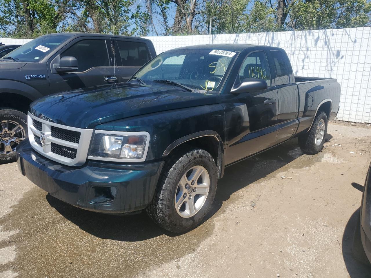 1D7RE3BK4BS672570 2011 Dodge Dakota Slt