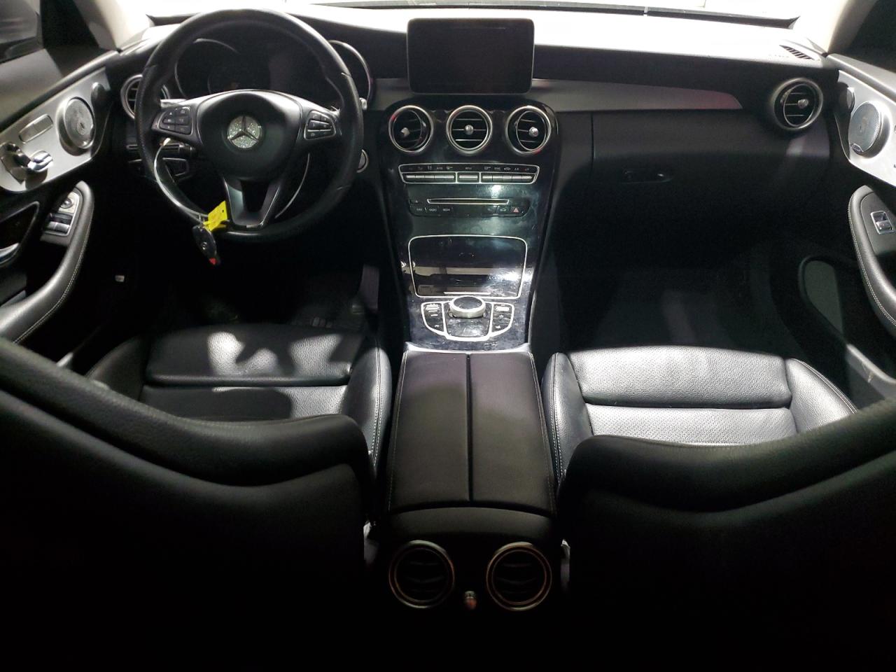 WDDWJ4JB7HF354692 2017 Mercedes-Benz C 300