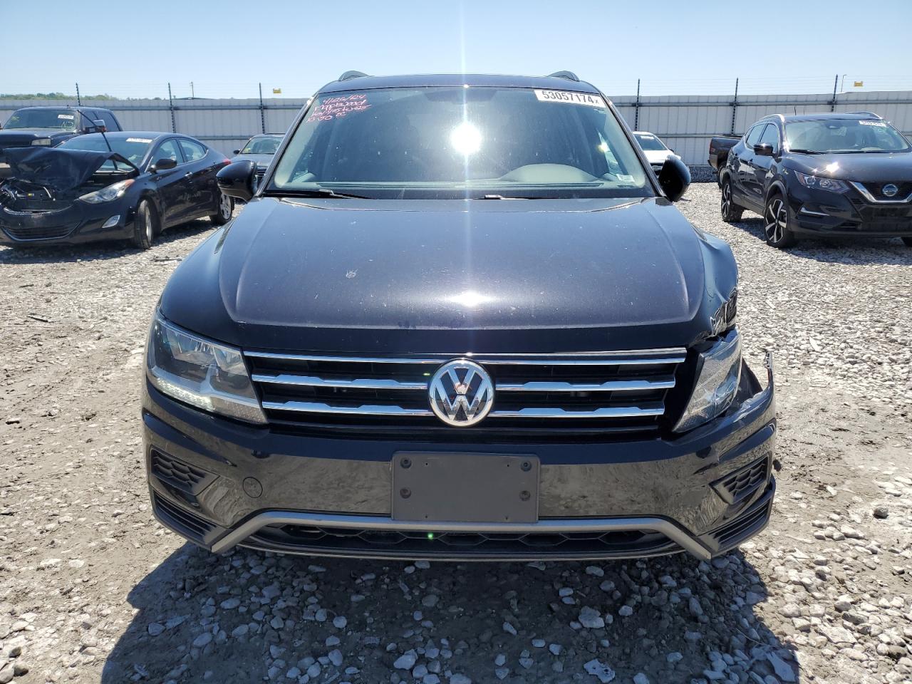 3VV2B7AX7JM188135 2018 Volkswagen Tiguan Se