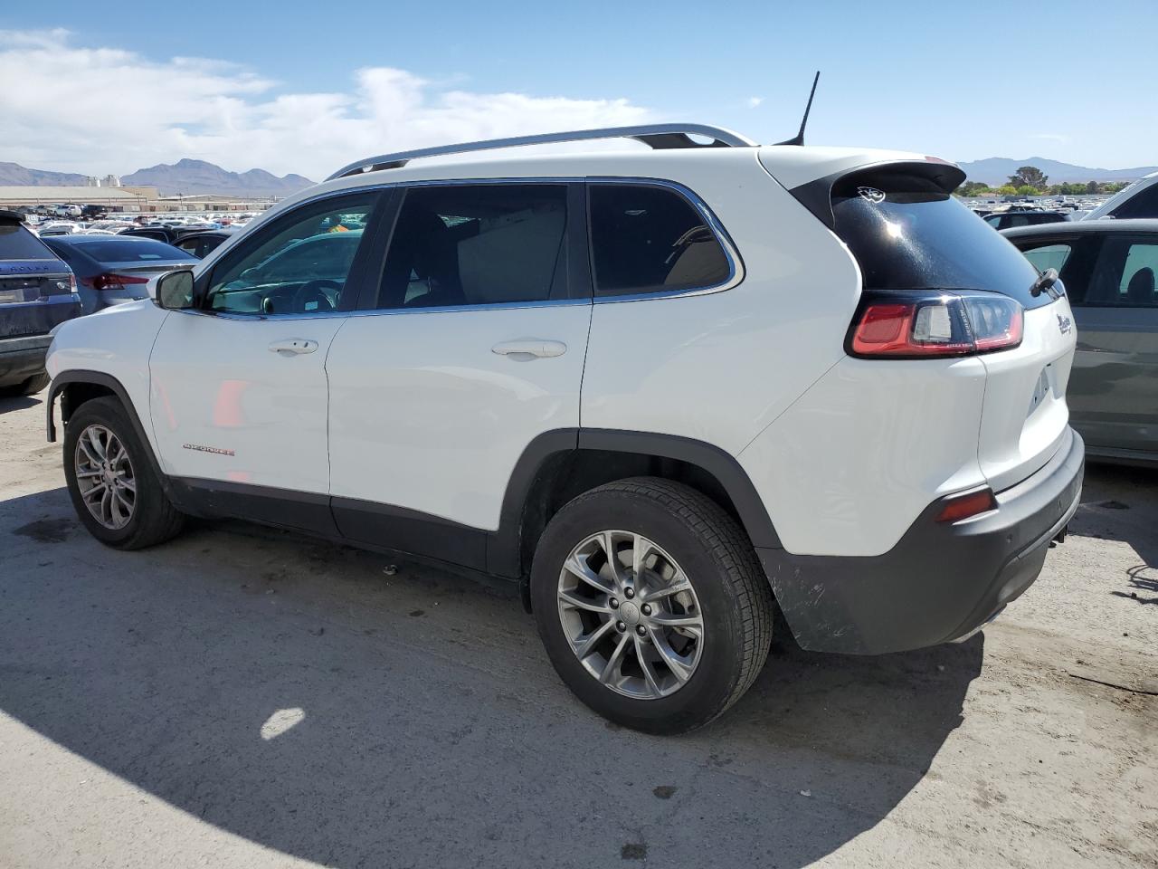 1C4PJLLX0KD273313 2019 Jeep Cherokee Latitude Plus