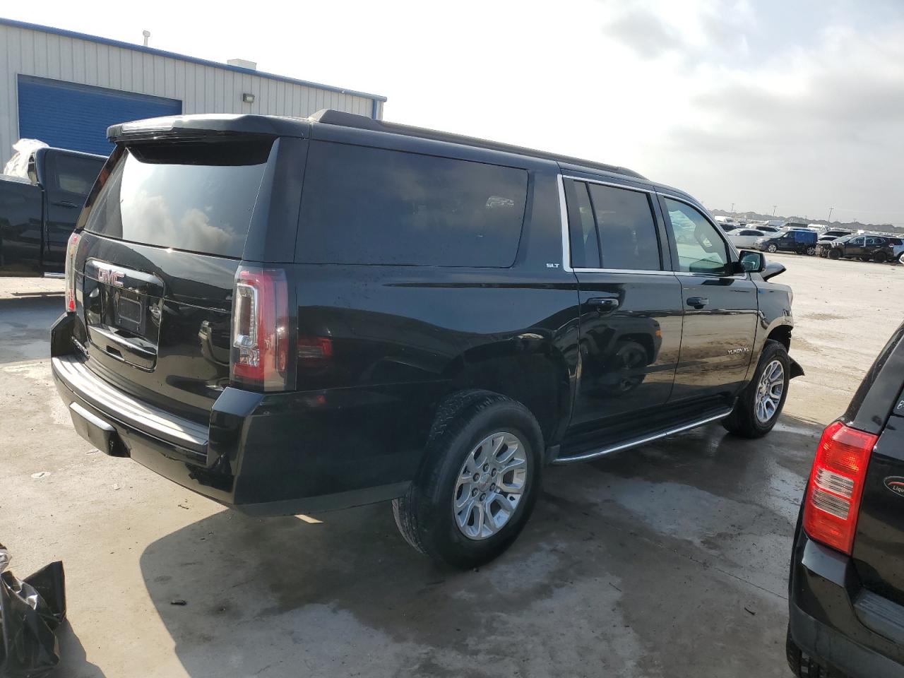 2019 GMC Yukon Xl C1500 Slt vin: 1GKS1GKC0KR407731