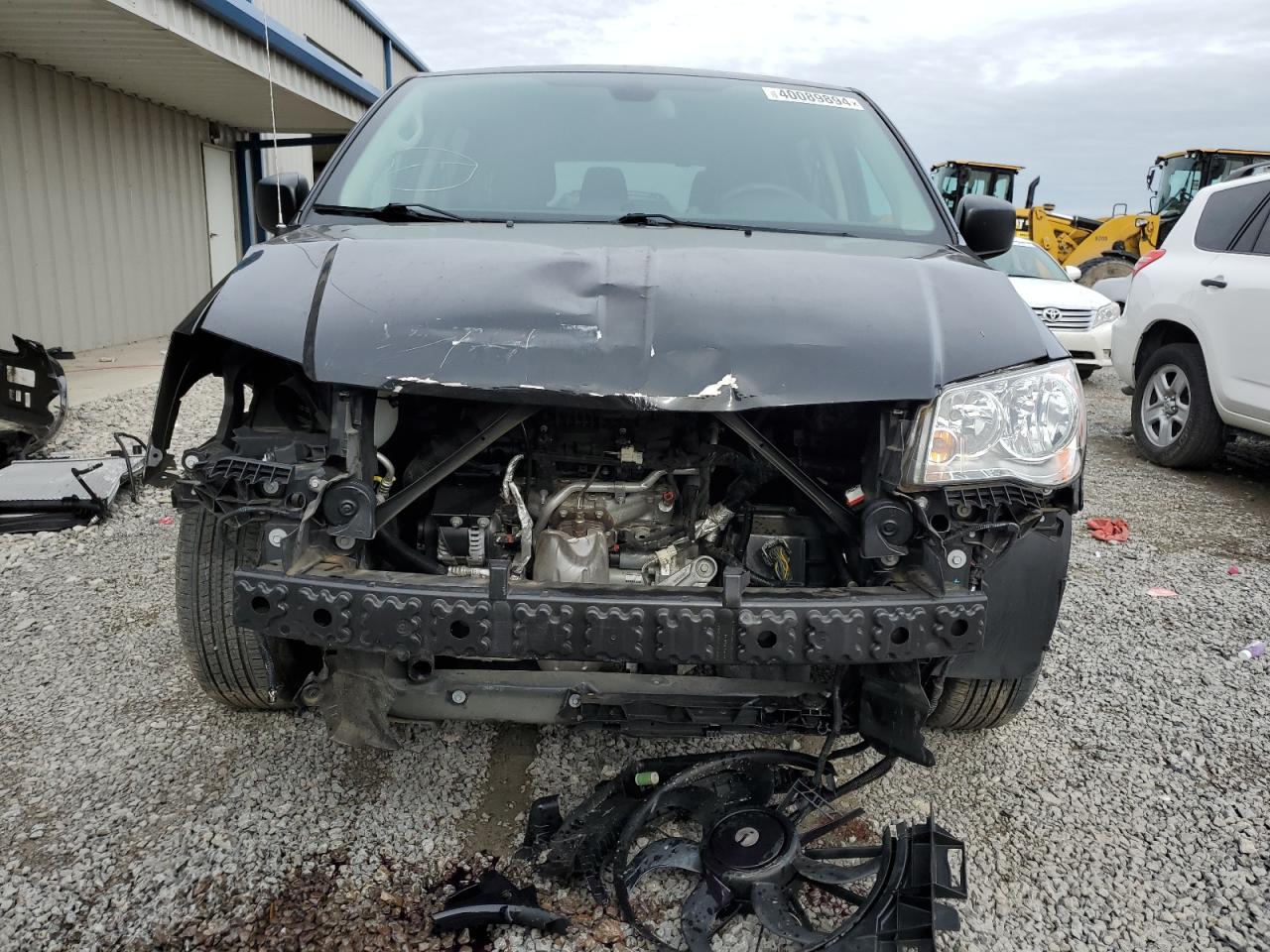 2C4RDGBG2JR308129 2018 Dodge Grand Caravan Se