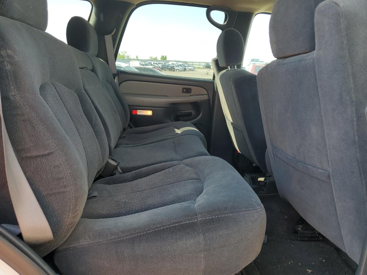 1GNEK13Z92J275239 2002 Chevrolet Tahoe K1500