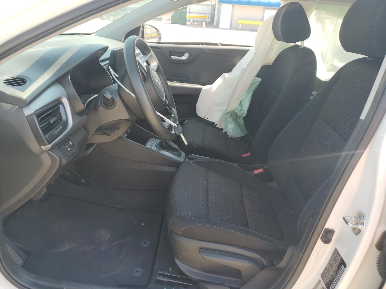 3KPA24AD3NE438016 2022 Kia Rio Lx