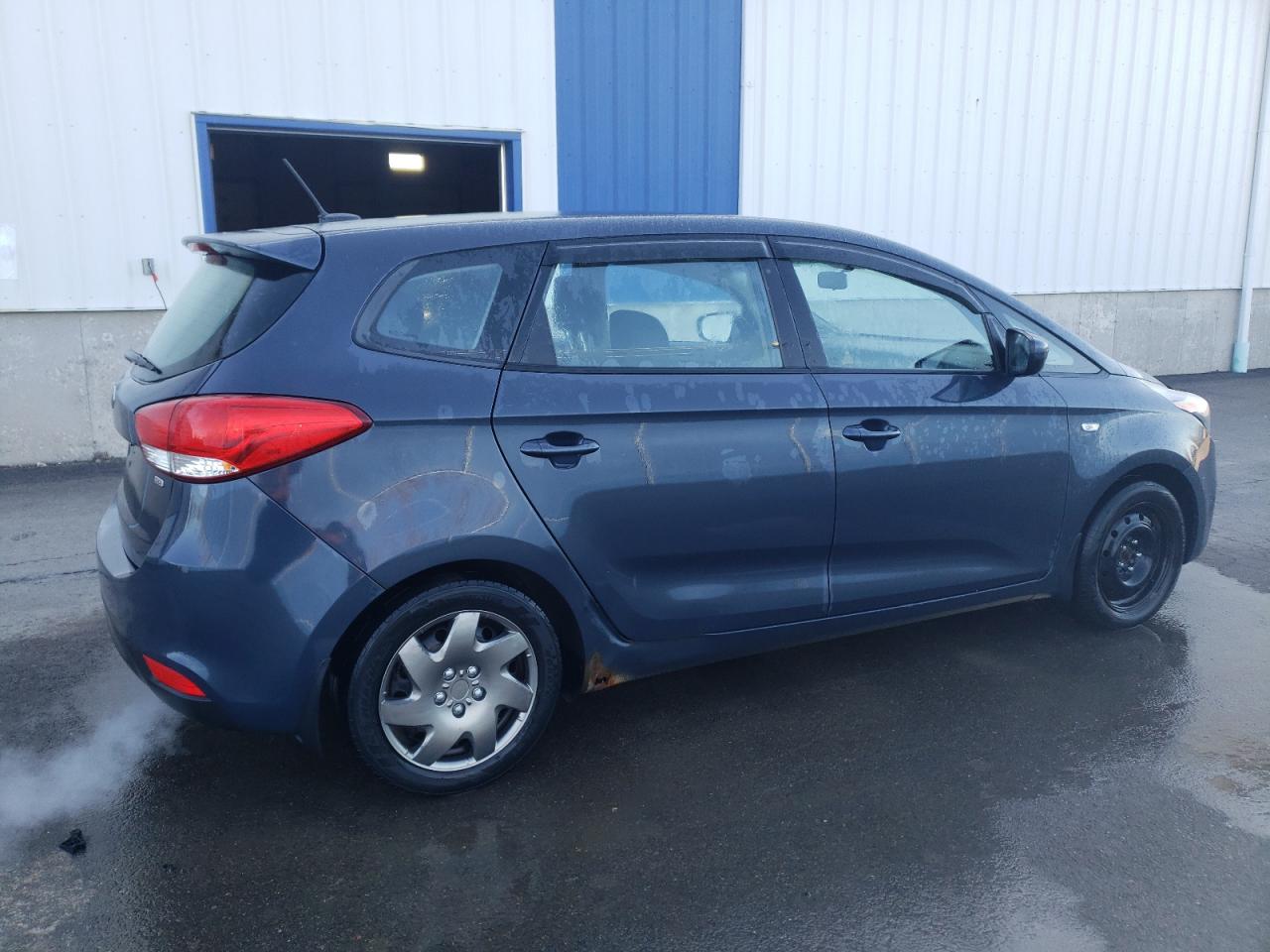2014 Kia Rondo vin: KNAHT8A32E7038410