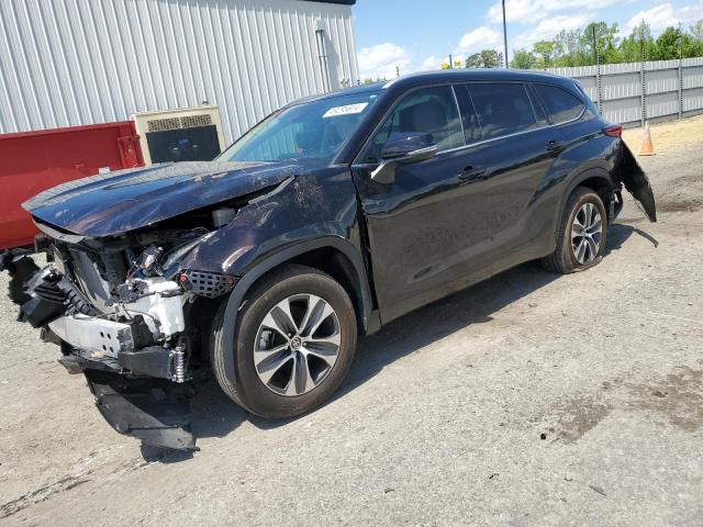 VIN 5TDGZRAH6NS121911 2022 Toyota Highlander, Xle no.1