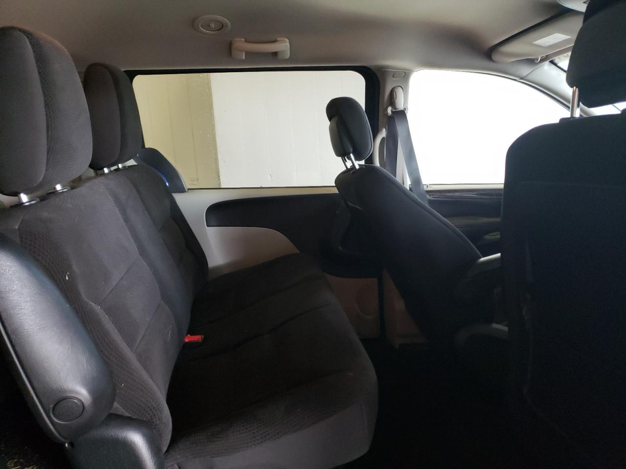 2C4RDGBG5JR339956 2018 Dodge Grand Caravan Se