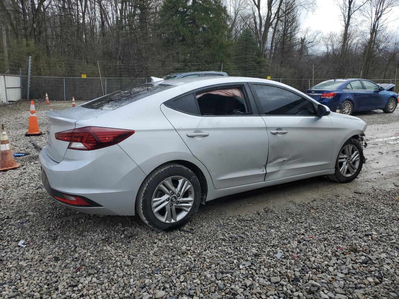 2019 Hyundai Elantra Sel vin: KMHD84LFXKU767119