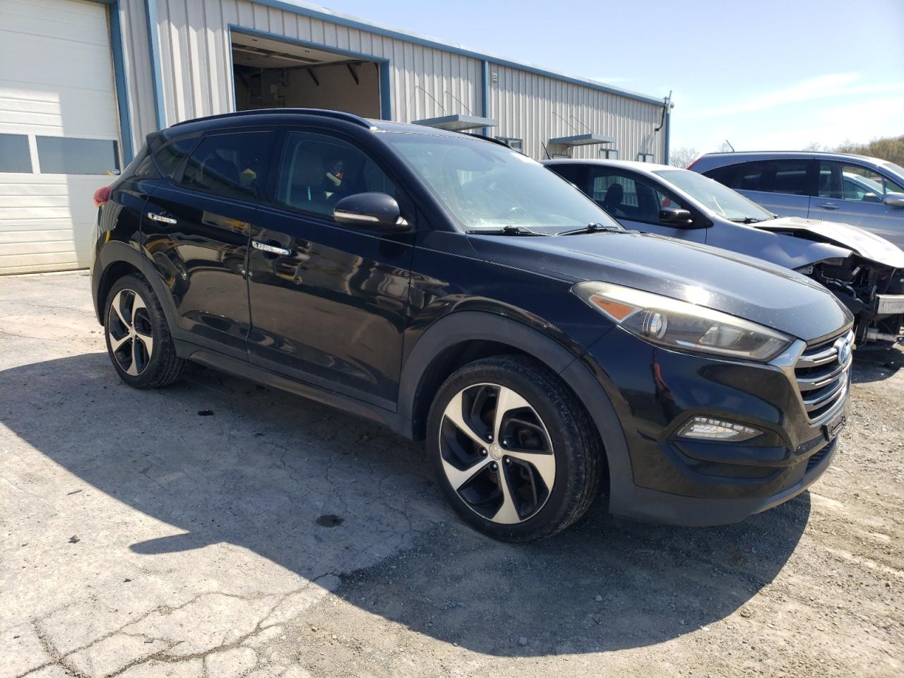 KM8J3CA29GU030562 2016 Hyundai Tucson Limited